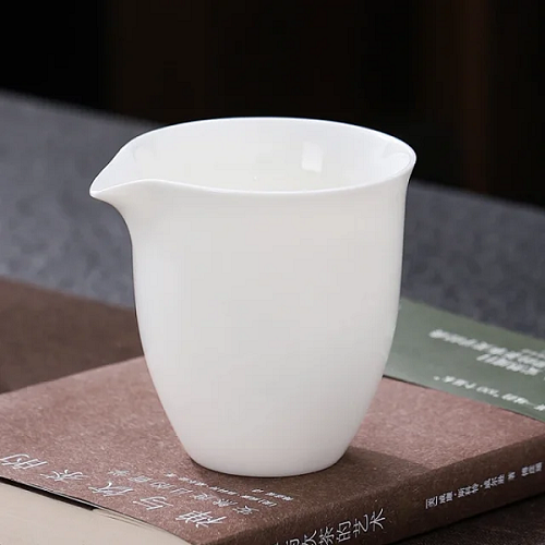 桃18园 品汁纯白能量玉瓷公道杯