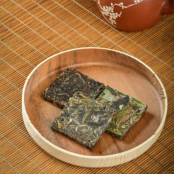 云南古六大贡茶山古树茶（含红茶白茶生茶三种古树纯料茶3片共21克）
